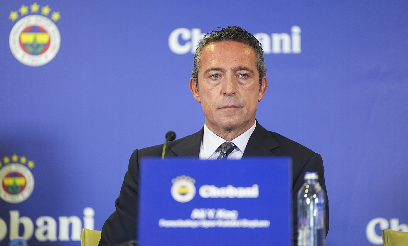 Kadıköy'de imzalar atıldı, Ali Koç  Kadıköy'de imzalar atıldı, Ali Koç