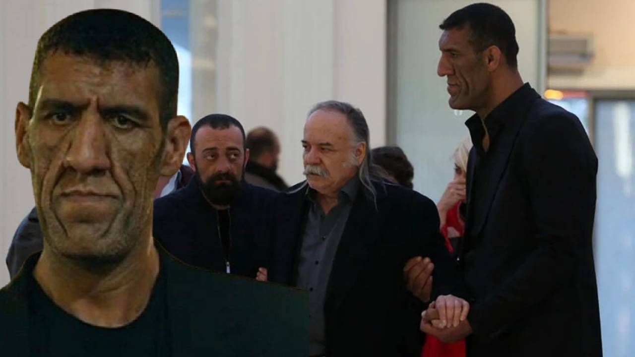 Oyuncu Seyithan Özdemir'in son hali ortaya çıktı! Görenler şoke oldu: "Çok zayıflamış" Oyuncu Seyithan Özdemir'in son hali ortaya çıktı! Görenler şoke oldu: "Çok zayıflamış"