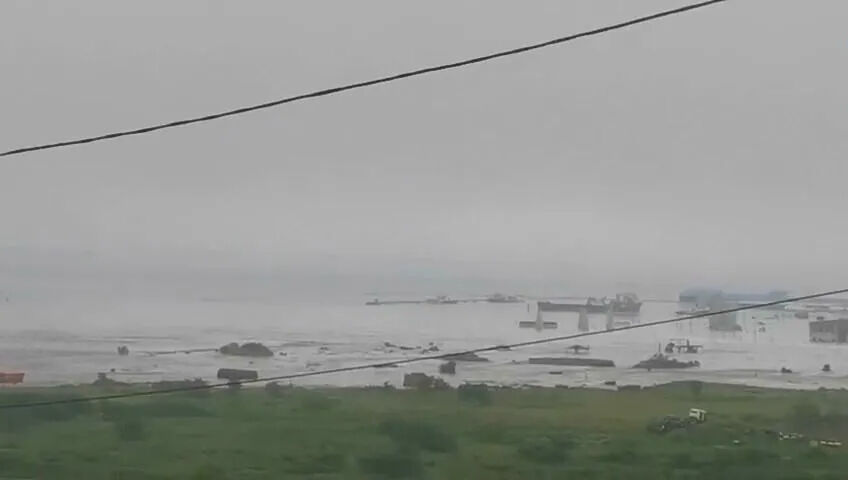 Tsunami Japonya ve Hawaii'yi vurdu! 60 santimetrelik dalgalar kıyıya ulaştı, 10'dan fazla ülke alarmda Tsunami Japonya ve Hawaii'yi vurdu! 60 santimetrelik dalgalar kıyıya ulaştı - 1. Resim