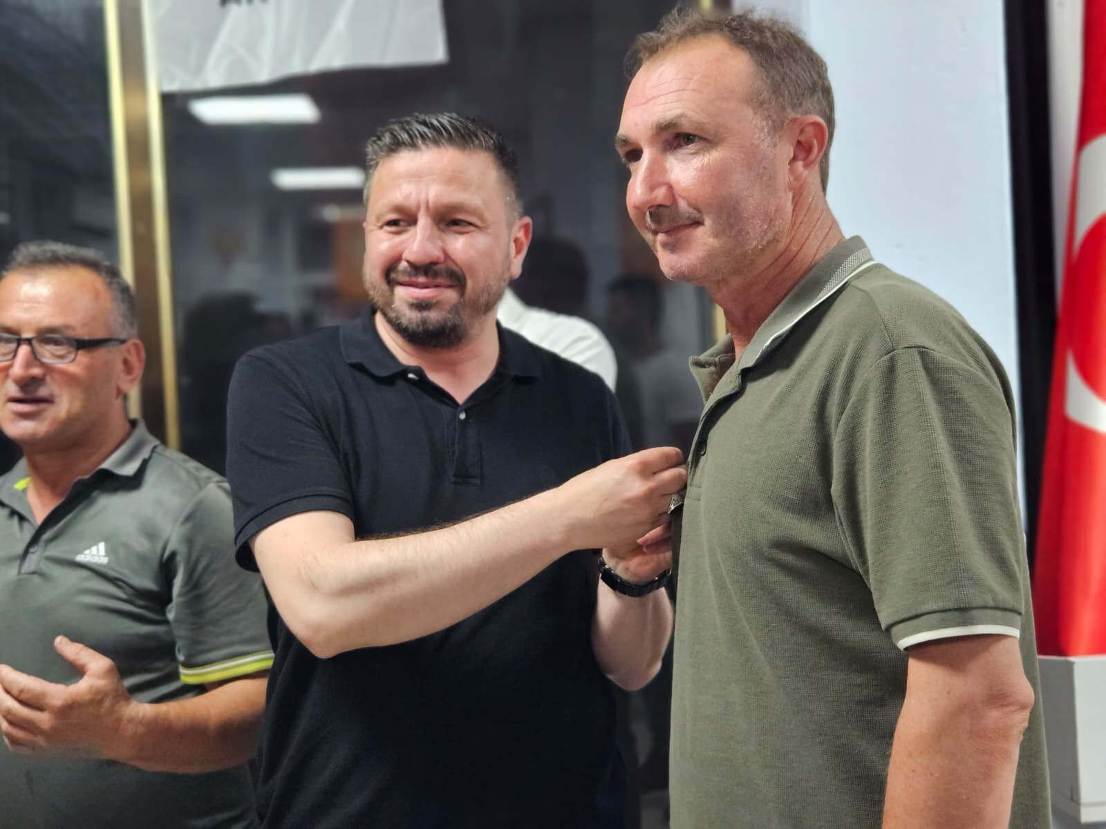 Yeniden Refah'ta büyük kopuş! Onlarca kişi istifa ederek AK Parti'ye geçti - 1. Resim