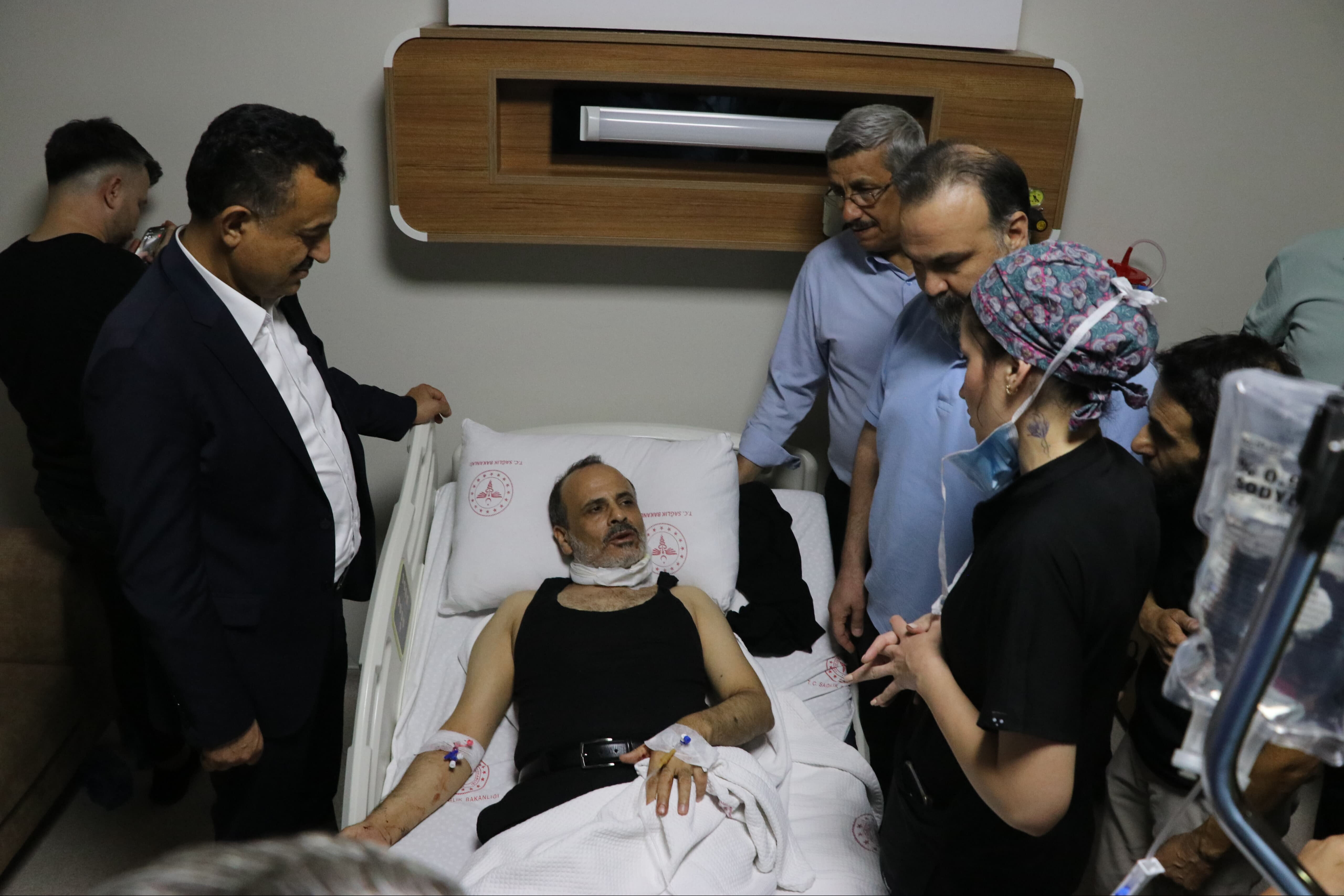 Acil servisteki dehşet anları olay olmuştu! Yaralanan hekim konuştu: Polisle göz göze geldik... Acil servisteki dehşet anları olay olmuştu! Yaralanan hekim konuştu: Polisle göz göze geldik... - 1. Resim