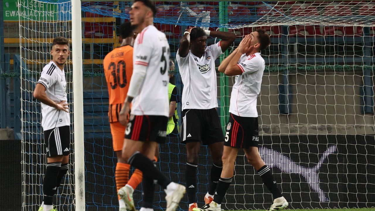 Beşiktaş, Polonya&#039;da kayıp! UEFA Avrupa Ligi&#039;ne veda etti