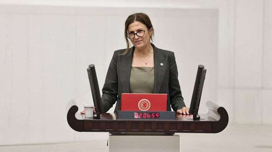 CHP'nin 10 kişilik 'Terörsüz Türkiye Komisyonu' üyeleri belli oldu! Bir isim oldukça dikkat çekiyor Türkan Elçi
