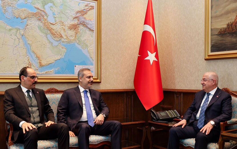 Dışişleri'nde üst düzey zirve! Bakan Fidan, Güler ve Kalın bir araya geldi - 1. Resim