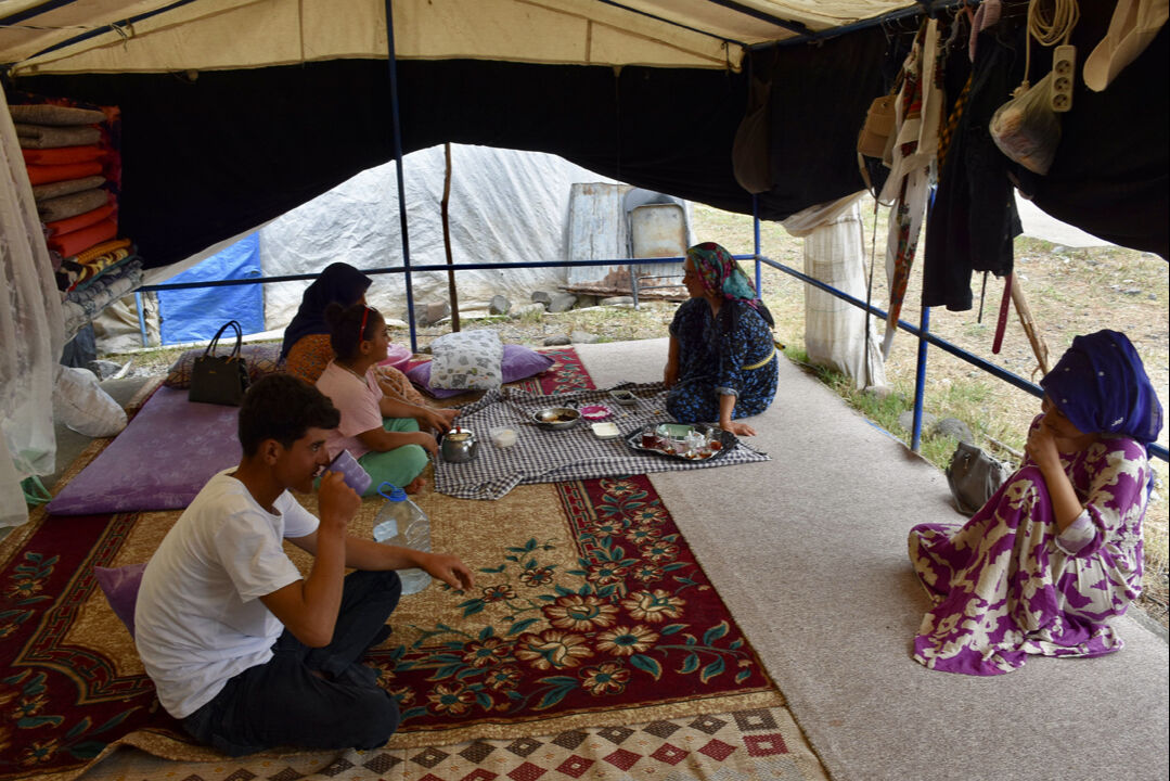 Hepsi gelmeye başladı! 12 senedir bu işi yapıyorlar... 18 gün için memleketlerini terk ettiler Hepsi gelmeye başladı! 12 senedir bu işi yapıyorlar... 18 gün için memleketlerini terk ettiler - 4. Resim