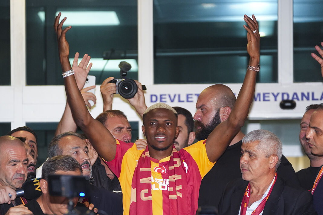 Herkes o videoyu konuşuyor! Osimhen geldi, büyük kriz çıktı! Açıklamalar peş peşe geldi. - 3. Resim