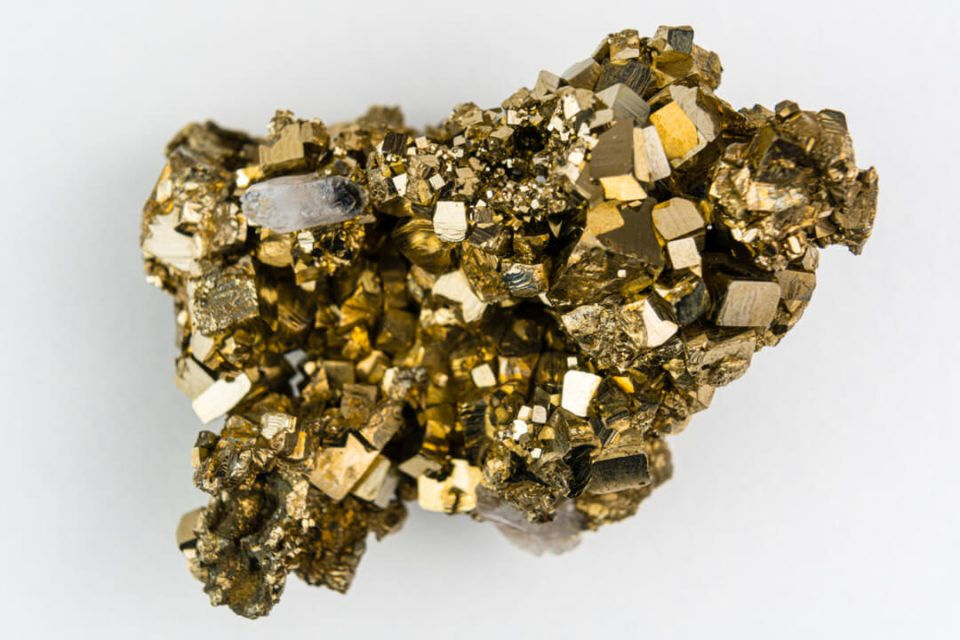 Nehir çekilince ortaya çıktı: Köylü 'altın' için talan etti! Gerçeği öğrenince şok oldular - 2. Resim