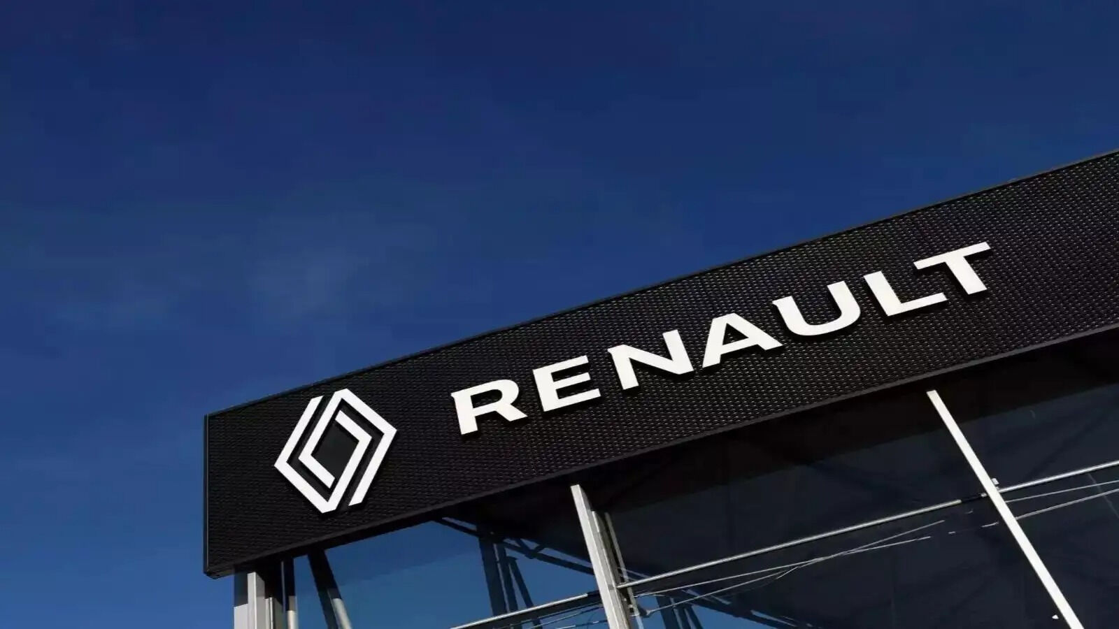Renault Group’ta bayrak değişimi: Yeni CEO Provost oldu - 1. Resim