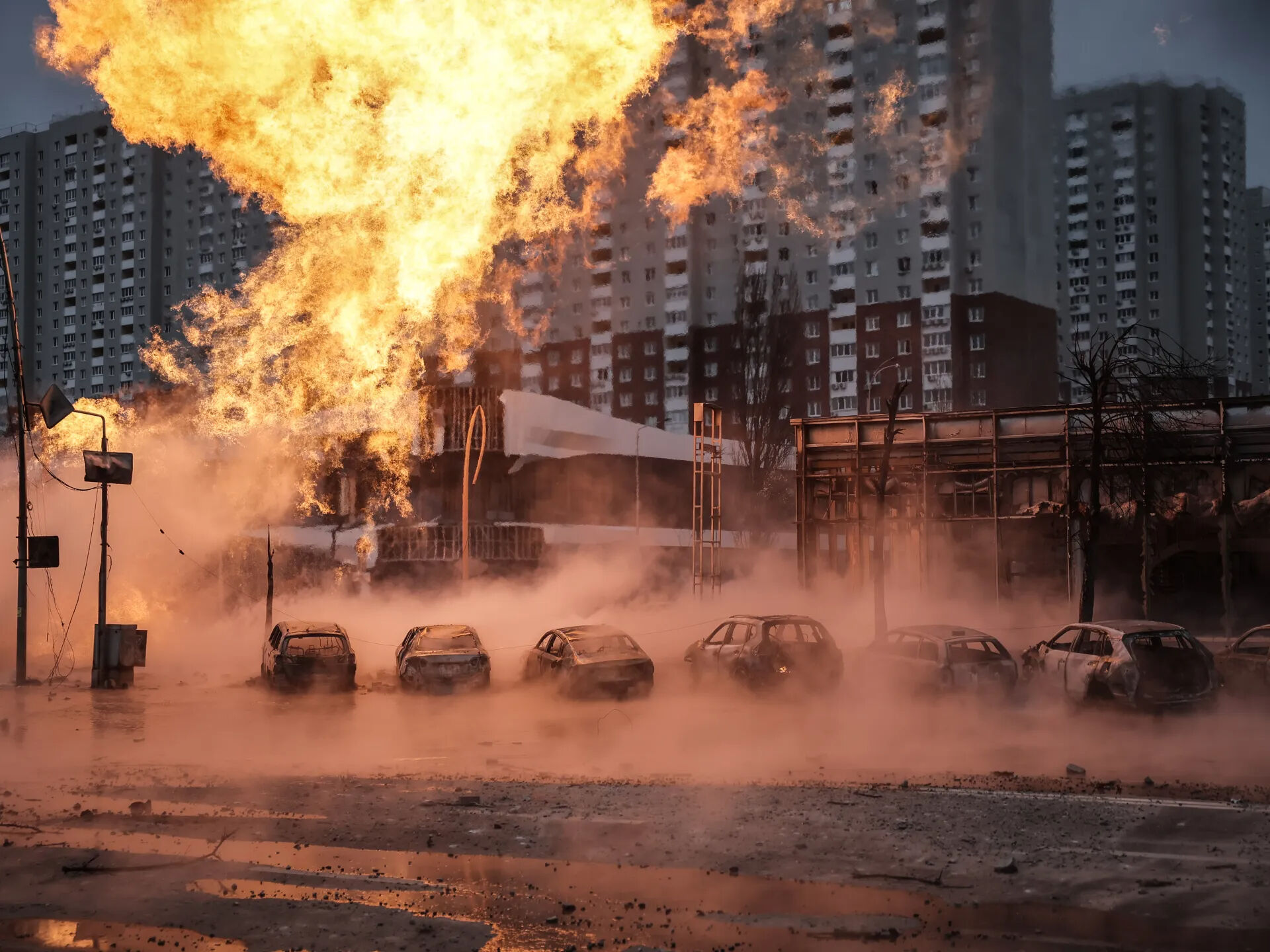 Rusya'dan Kiev'e füze yağmuru! Çok sayıda kişi hayatını kaybetti - 1. Resim