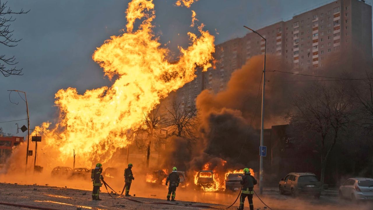 Rusya'dan Kiev'e füze yağmuru! Çok sayıda kişi hayatını kaybetti Rusya'dan Kiev'e füze yağmuru! Çok sayıda kişi hayatını kaybetti