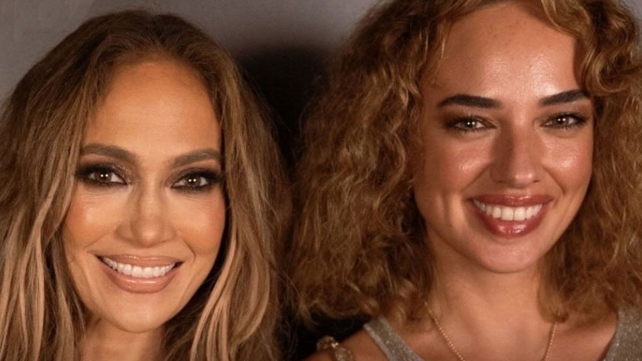 Seda Bakan, Jennifer Lopez ile 1 milyon TL’lik fotoğraf iddialarını yalanladı Seda Bakan, Jennifer Lopez ile 1 milyon TL’lik fotoğraf iddialarını yalanladı