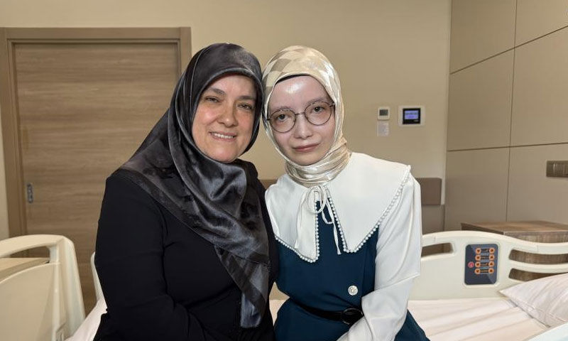 Türk doktorlar tarih yazdı! Kübra Nur 23 yıl sonra ilk kez gülümsedi Türk doktorlar tarih yazdı! Kübra Nur 23 yıl sonra ilk kez gülümsedi - 1. Resim