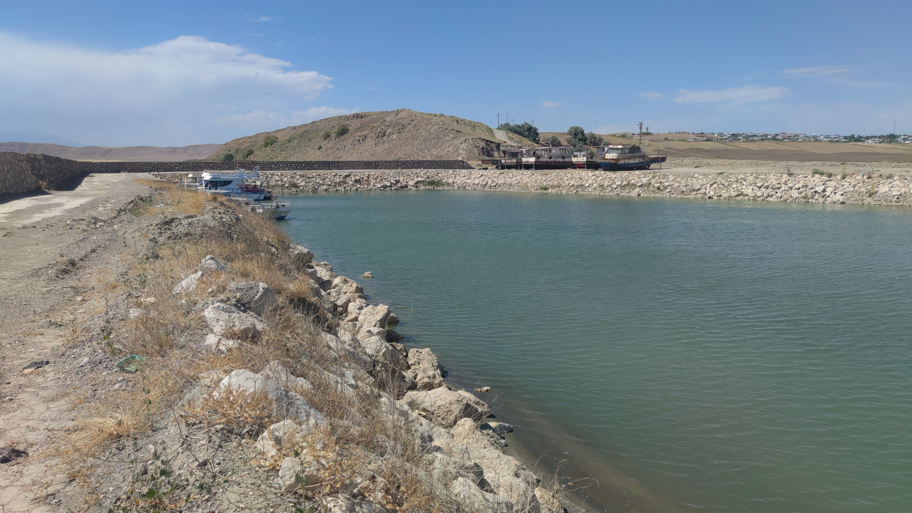 Van Gölü'nde şoke eden görüntü! Tehlike eylül ayında daha da büyüyebilir - 1. Resim