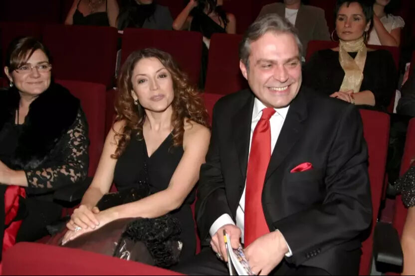 Yıllardır gözlerden uzaktaydı… Haluk Bilginer ile Aşkın Nur Yengi’nin kızları Nazlı'nın son hali olay oldu:  Yıllardır gözlerden uzaktaydı… Haluk Bilginer ile Aşkın Nur Yengi’nin kızları Nazlı'nın son hali olay oldu: