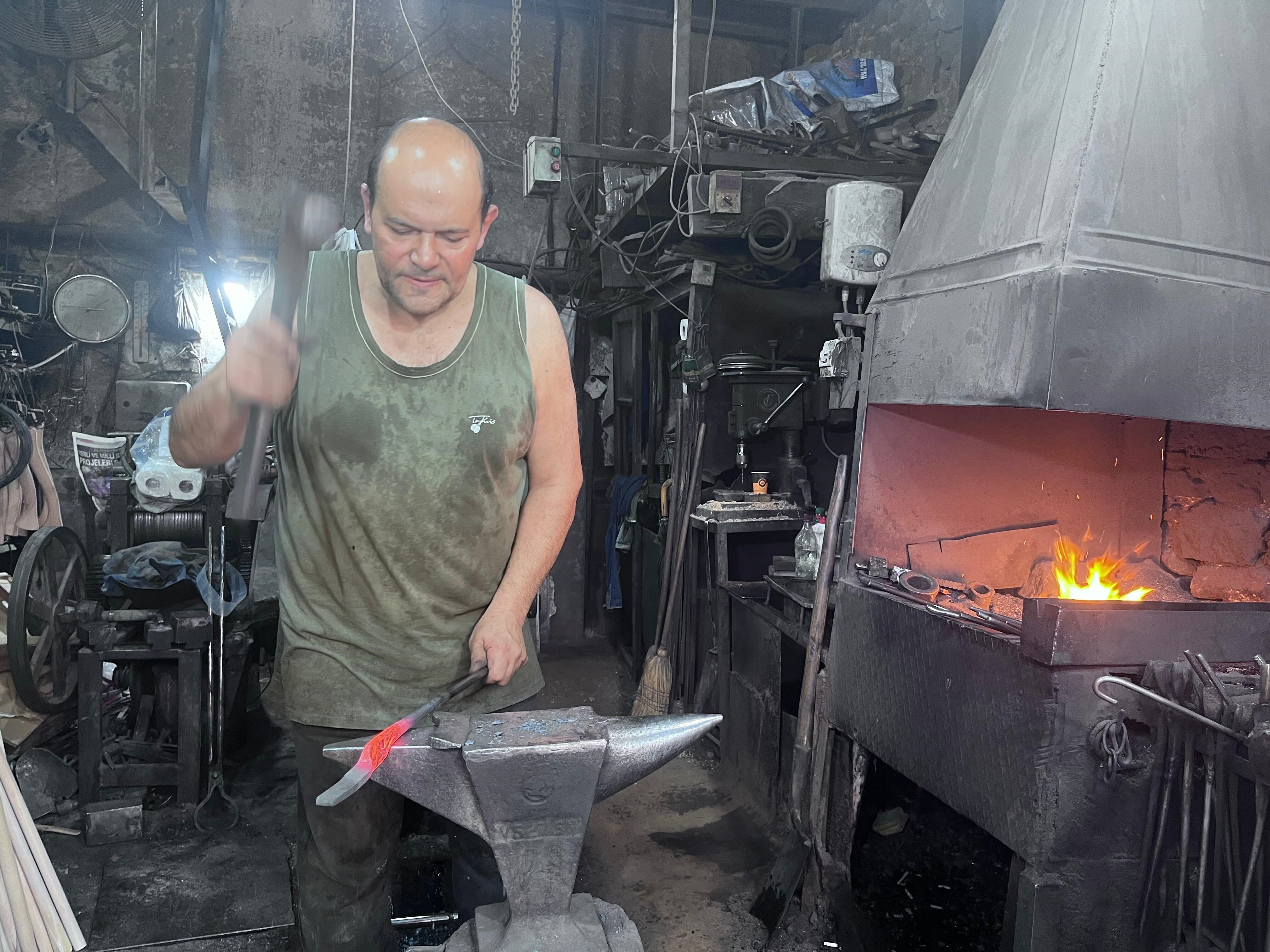 70 derece sıcaklıkta ekmek parası mücadelesi: Dışarısı bize cennet! 70 derece sıcaklıkta ekmek parası mücadelesi: Dışarısı bize cennet! - 2. Resim