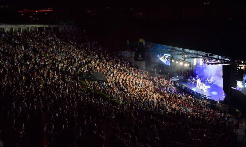 Ajda Pekkan Harbiye’de fırtına gibi esti: 3 saatlik şov, 45 şarkı - 1. Resim