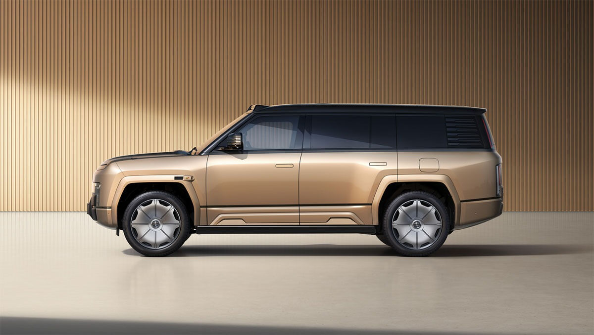 BYD’den ultra lüks markalara göz dağı: 1.180 HP’lik U8L sahnede - 1. Resim