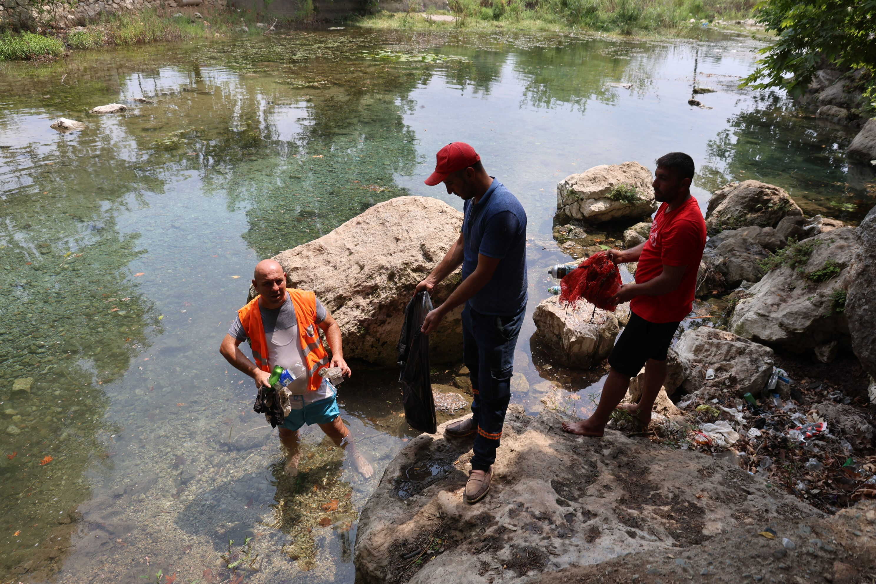 Doğa harikasını ne hale getirdiler! Muhtar bile çileden çıktı: Kirletecekseniz gelmeyin, bizi rahatsız etmeyin! - 3. Resim