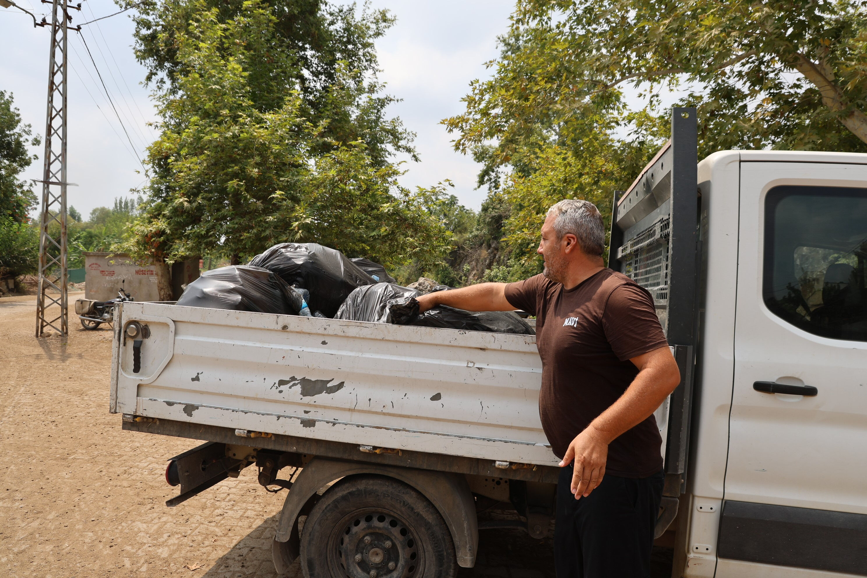 Doğa harikasını ne hale getirdiler! Muhtar bile çileden çıktı: Kirletecekseniz gelmeyin, bizi rahatsız etmeyin! - 4. Resim