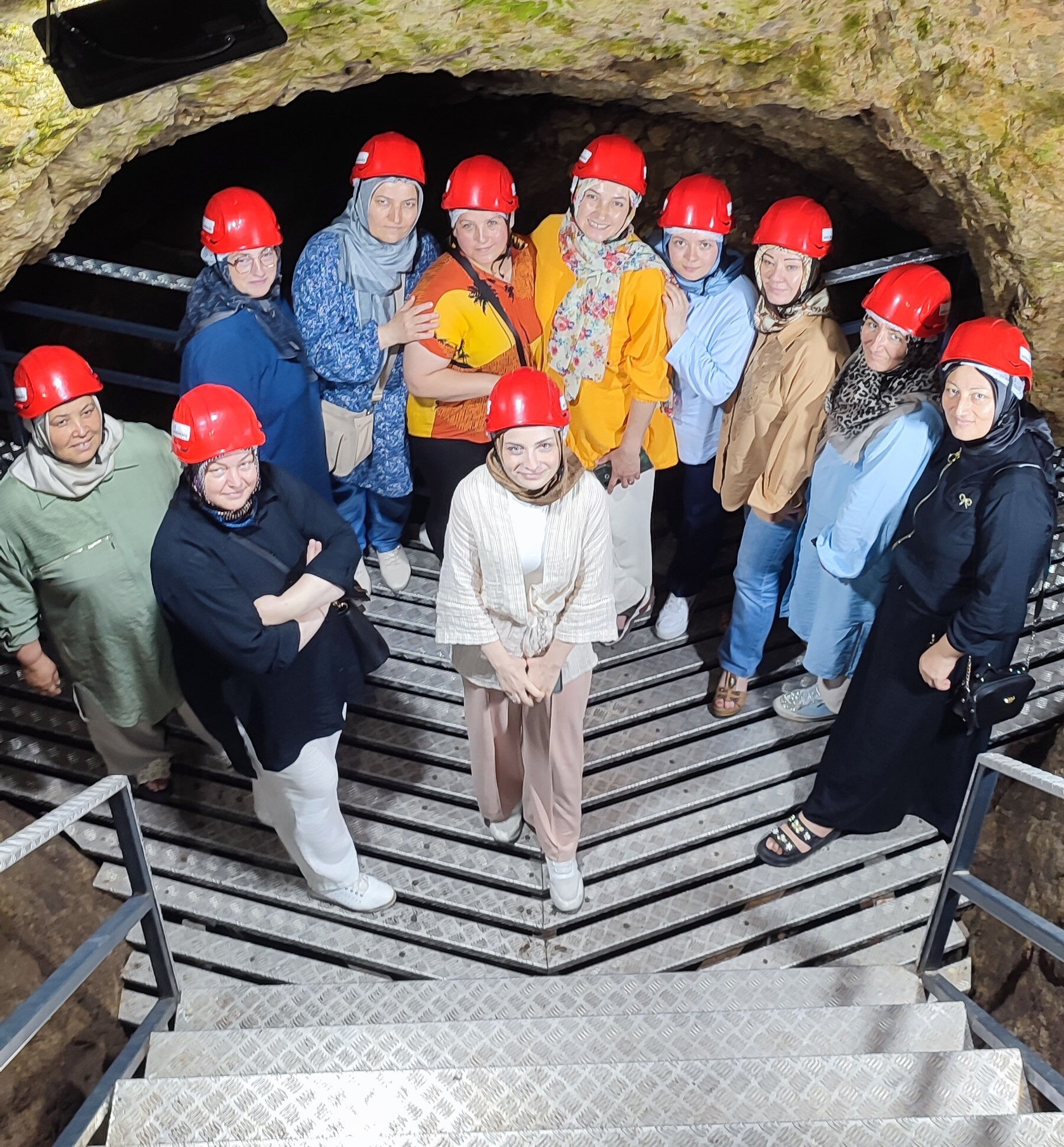 Dünya'da tek... Yurt dışından akın akın görmeye geliyorlar! Raylı kale uğrak yeri haline geldi Dünya'da tek... Yurt dışından akın akın görmeye geliyorlar! Raylı kale uğrak yeri haline geldi - 5. Resim