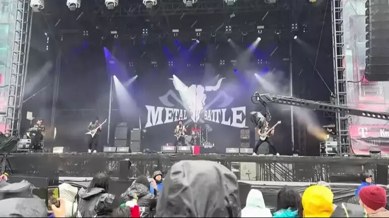 Dünyanın en büyük metal müzik festivalinde Osmanlı rüzgarı! Sahneye Plevne Marşı ile çıktılar: O anlar kamerada Dünyanın en büyük metal müzik festivalinde Osmanlı rüzgarı! Sahneye Plevne Marşı ile çıktılar: O anlar kamerada - 1. Resim