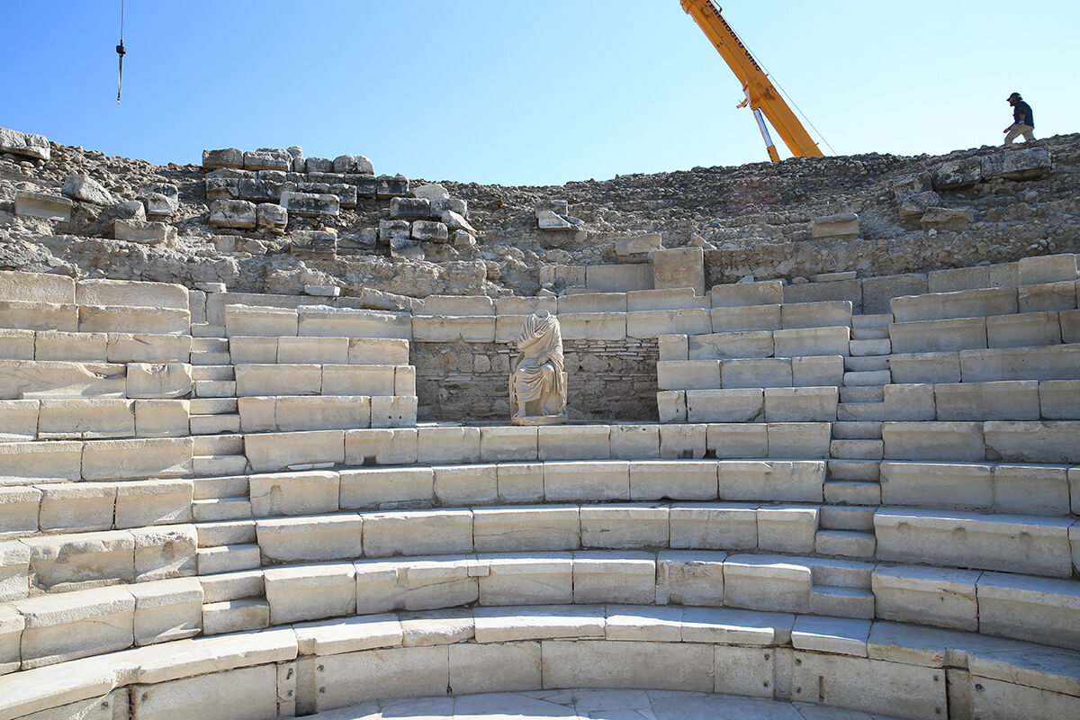 Gezilerin yönünü değiştirecek... Şehrin kalbi keşfedildi! Laodikya'da 2050 yıllık meclis binası meydana çıktı - 5. Resim