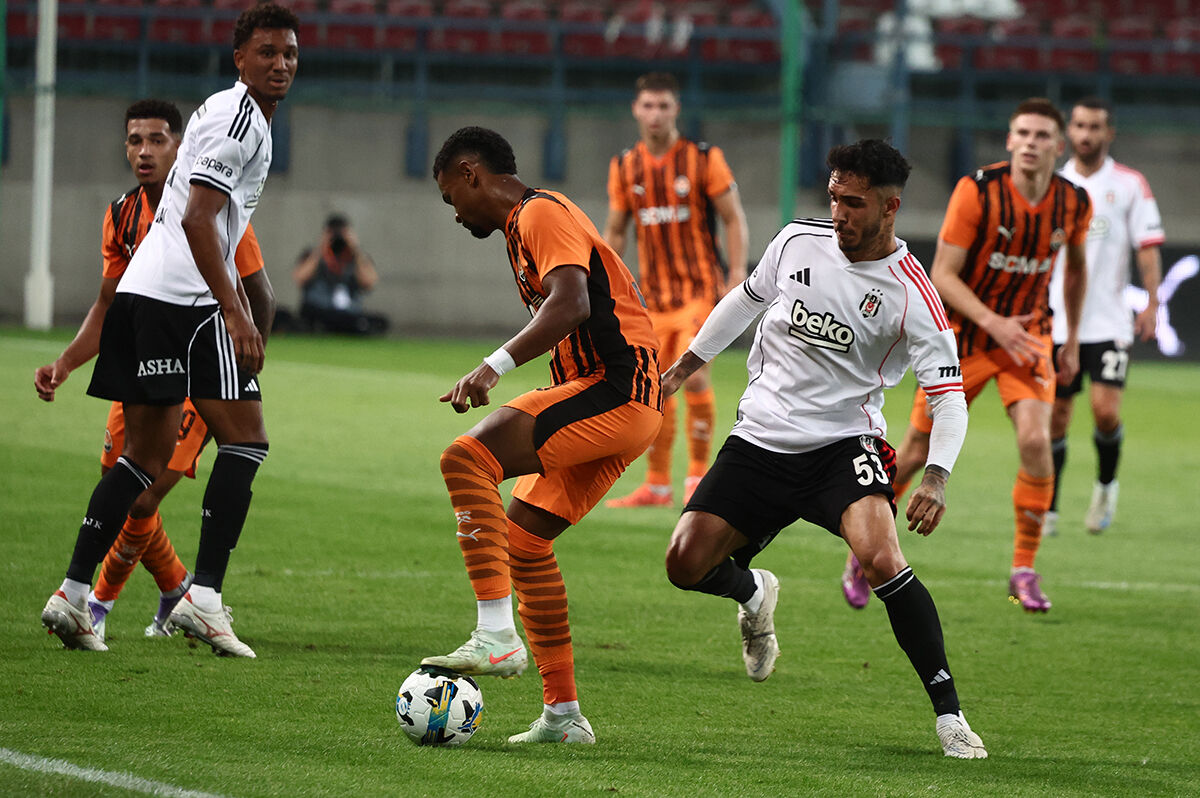 Nihat Kahveci canlı yayında futbolculara ateş püskürdü: Beşiktaş çöküyor, çöküyor! - 3. Resim