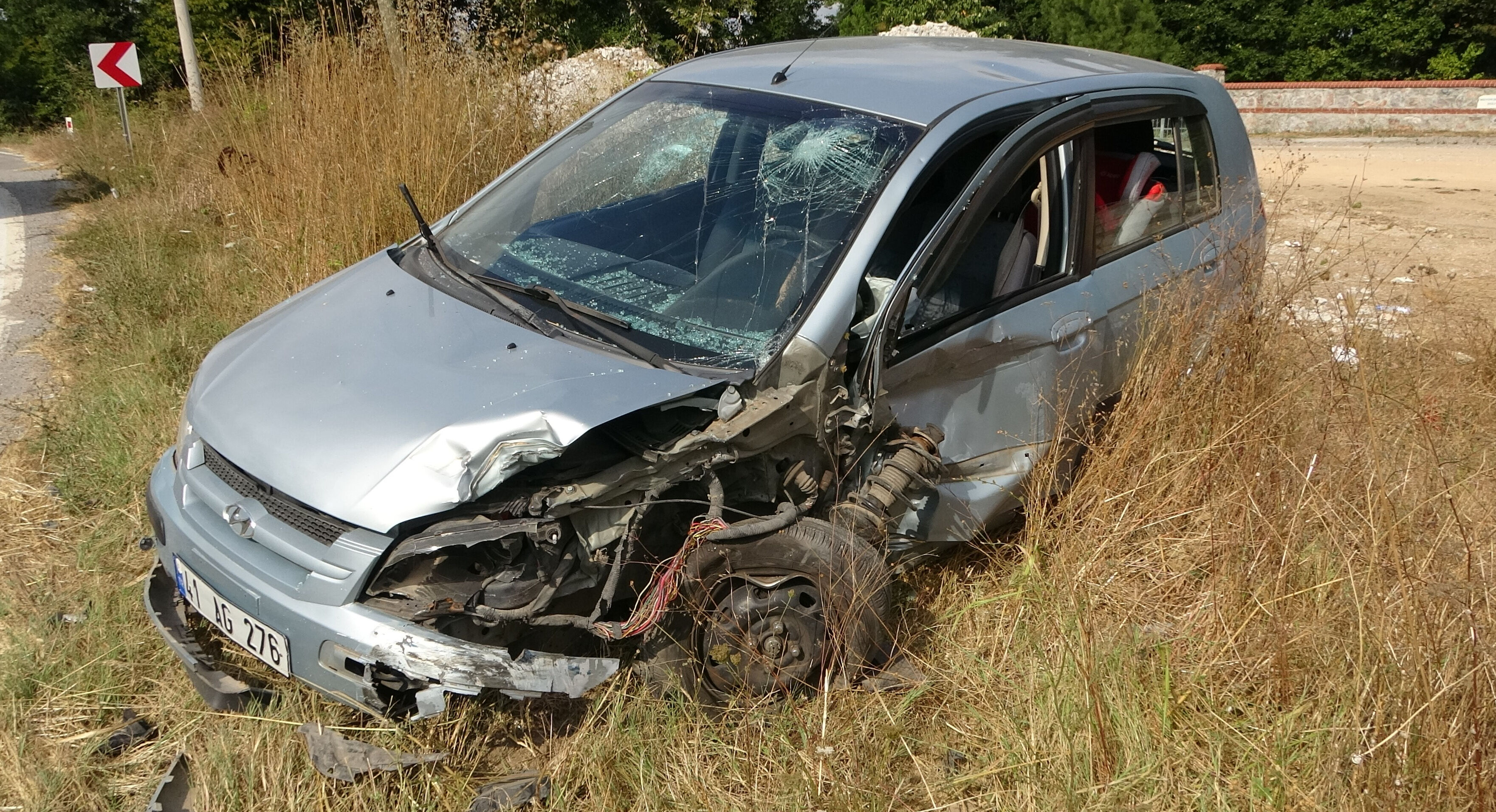 Otomobiller çarpıştı, ortalık kan gölüne döndü: 2'si çocuk 8 yaralı - 3. Resim