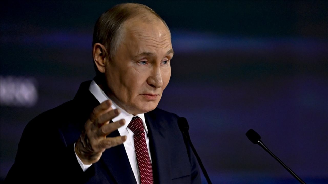 “Putin gidecek!” sözleri yankılandı! Müttefiklerini harekete geçirdi “Putin gidecek!” sözleri yankılandı! Müttefiklerini harekete geçirdi