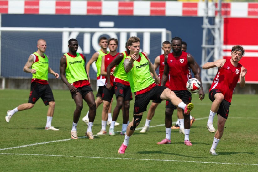 Samsunspor - Dunkerque maçı hangi kanalda, canlı yayın nerede izlenir, saat kaçta? Samsunspor hazırlık maçı bu akşam! Samsunspor - Dunkerque maçı canlı yayın nerede izlenir, hangi kanalda, saat kaçta? Samsunspor hazırlık maçı bu akşam! - 1. Resim