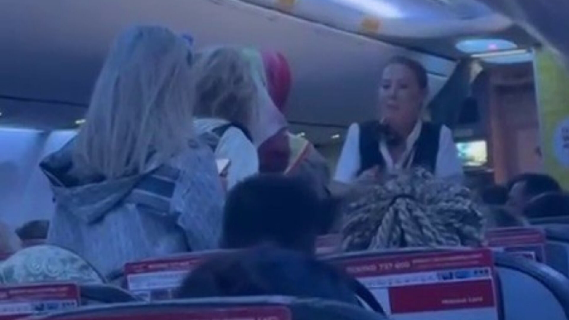 Sofya-İstanbul seferinde beklenmedik olay! O yolcular hakkında 'kural dışı' prosedürü uygulandı Sofya-İstanbul seferinde beklenmedik olay! O yolcular hakkında 'kural dışı' prosedürü uygulandı - 1. Resim