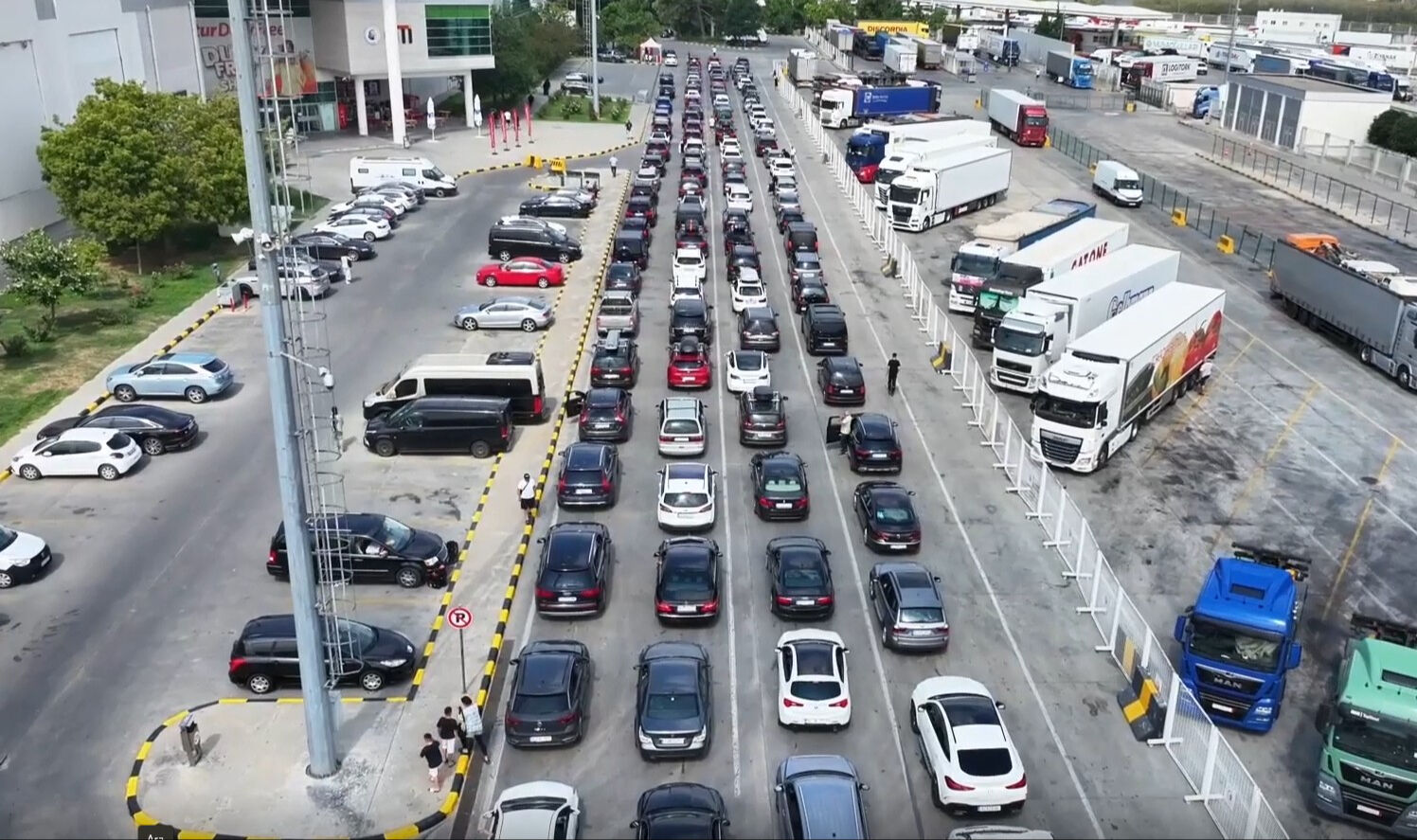 11 ay çalışıp bugünleri bekliyorlar! Hüzünlü yolculuk yeniden başladı - 1. Resim