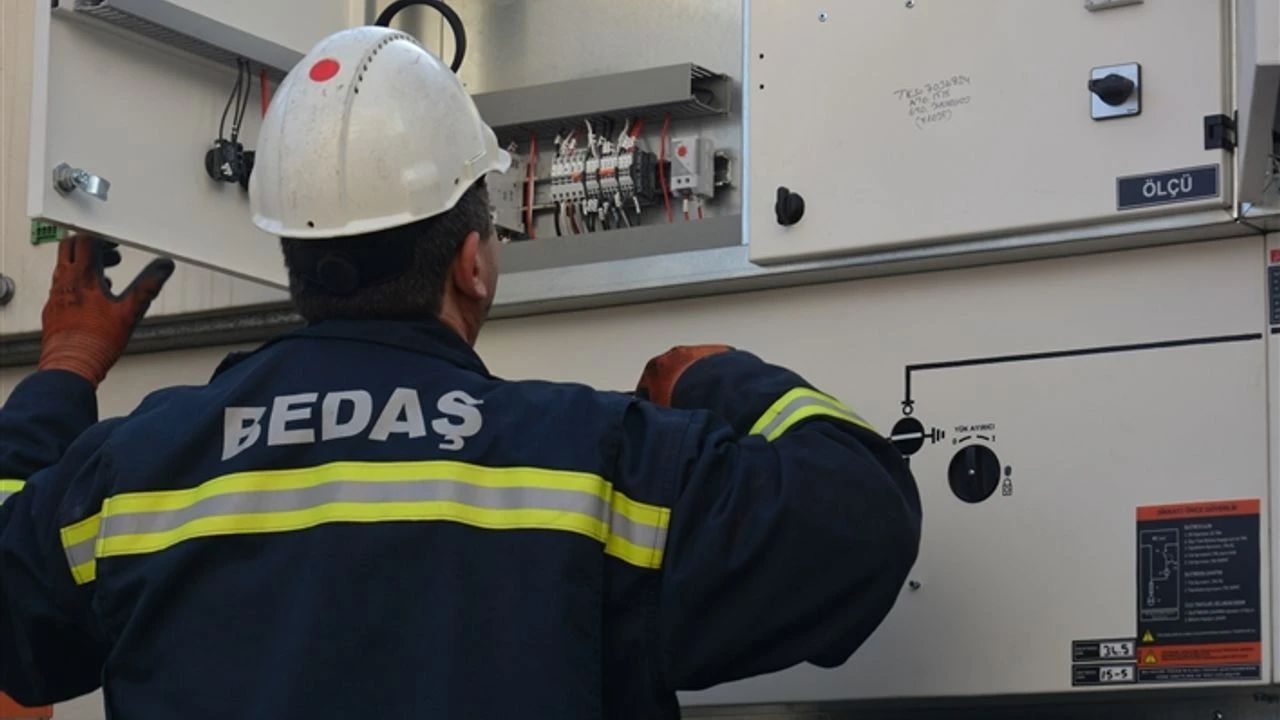 BEDAŞ kesinti sorgulama: İstanbul elektrik kesintisi ne zaman bitecek, elektrikler ne zaman gelecek? BEDAŞ kesinti sorgulama: İstanbul elektrik kesintisi ne zaman bitecek, elektrikler ne zaman gelecek?