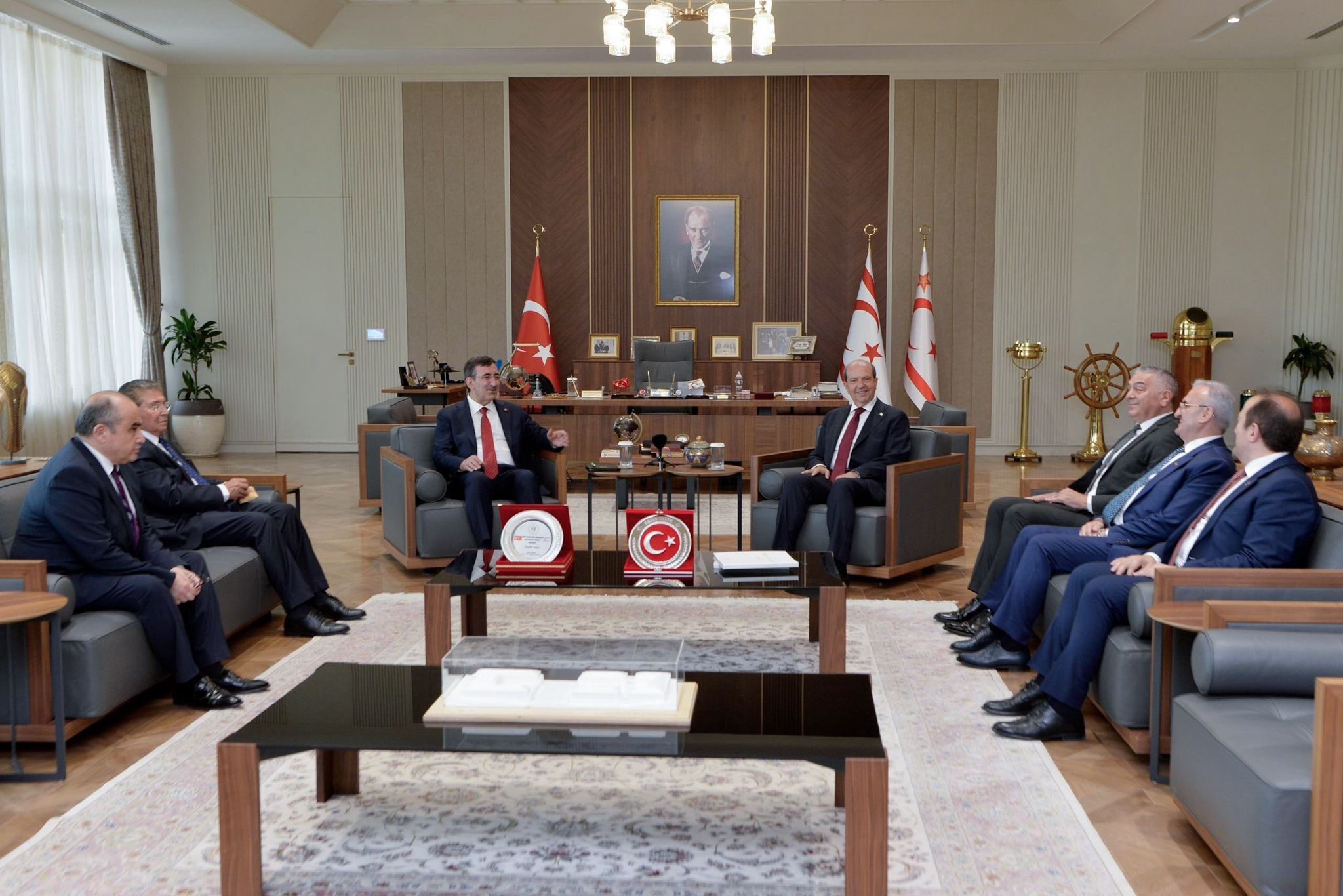 Cumhurbaşkanı Yardımcısı Yılmaz ile KKTC Cumhurbaşkanı Tatar bir araya geldi - 1. Resim