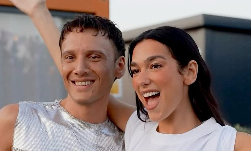 Edis ve Dua Lipa buluştu: Yan yana görüntüleri sosyal medyayı salladı Edis ve Dua Lipa buluştu: Yan yana görüntüleri sosyal medyayı salladı - 1. Resim