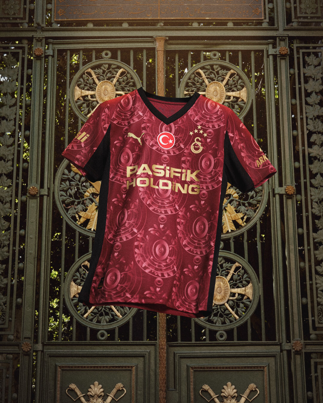 Galatasaray'ın yeni sezon alternatif forması! Desenler ve yazı dikkat çekti - 1. Resim