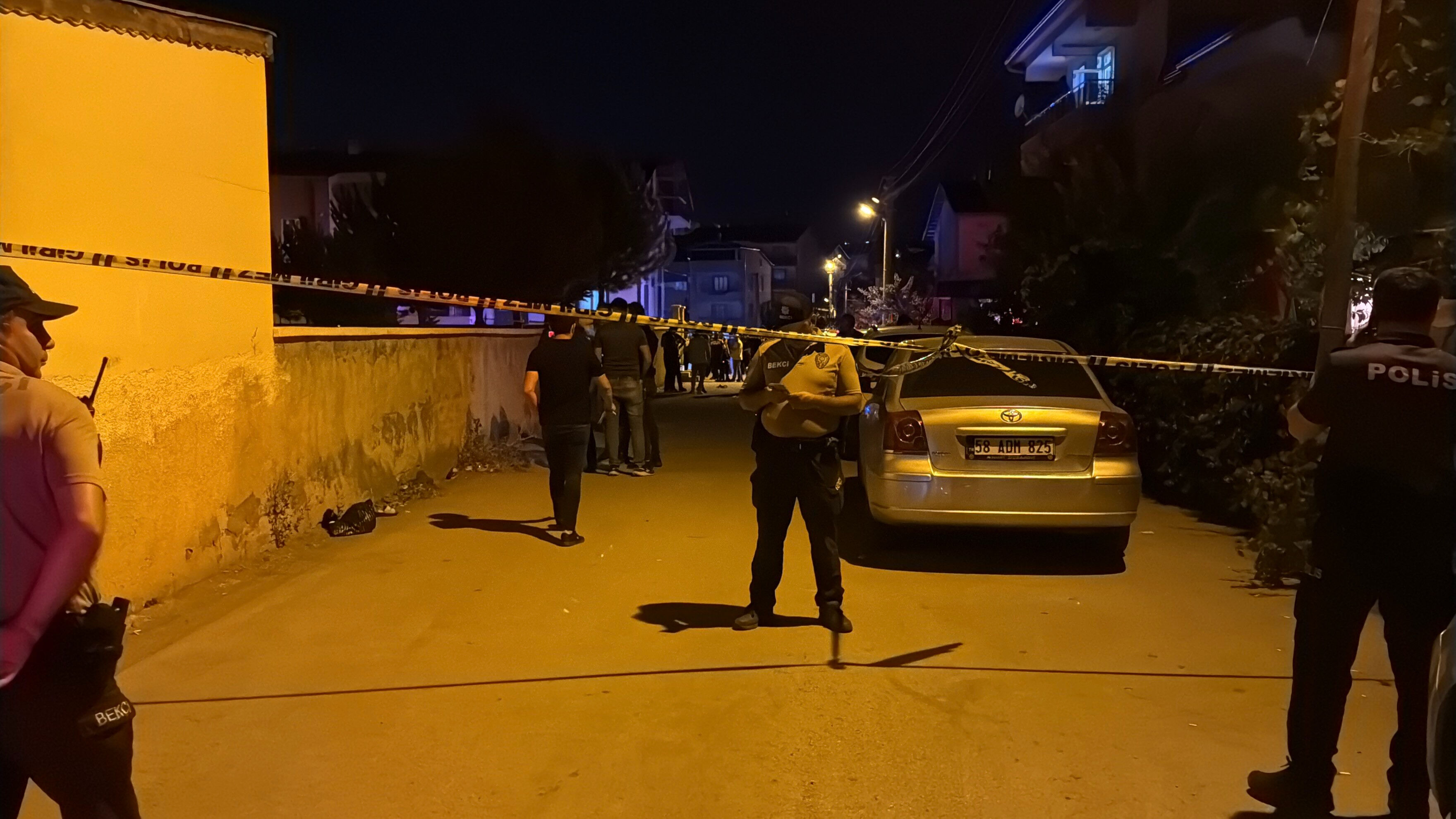 Halay krizi, düğünü kana buladı! Kız ve erkek tarafı birbirine girdi - 1. Resim