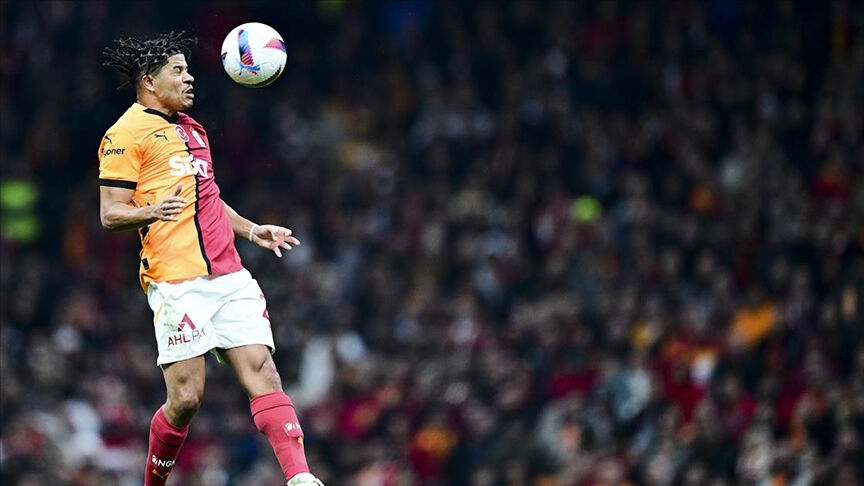 Premier Lig devlerinin Gabriel Sara yarışı! Galatasaray'a servet: 40 milyon euro Premier Lig devlerinin Gabriel Sara yarışı! Galatasaray'a servet: 40 milyon euro - 2. Resim