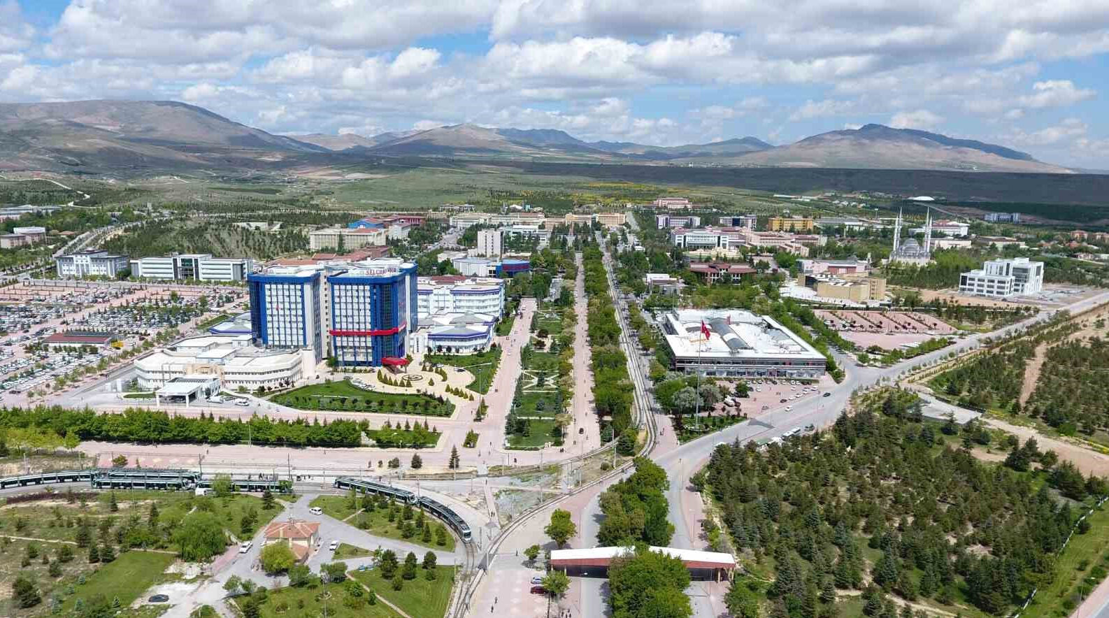 Selçuk Üniversitesi nerede? Selçuk Üniversitesi kampüsleri Selçuk Üniversitesi nerede? Selçuk Üniversitesi kampüsleri - 1. Resim