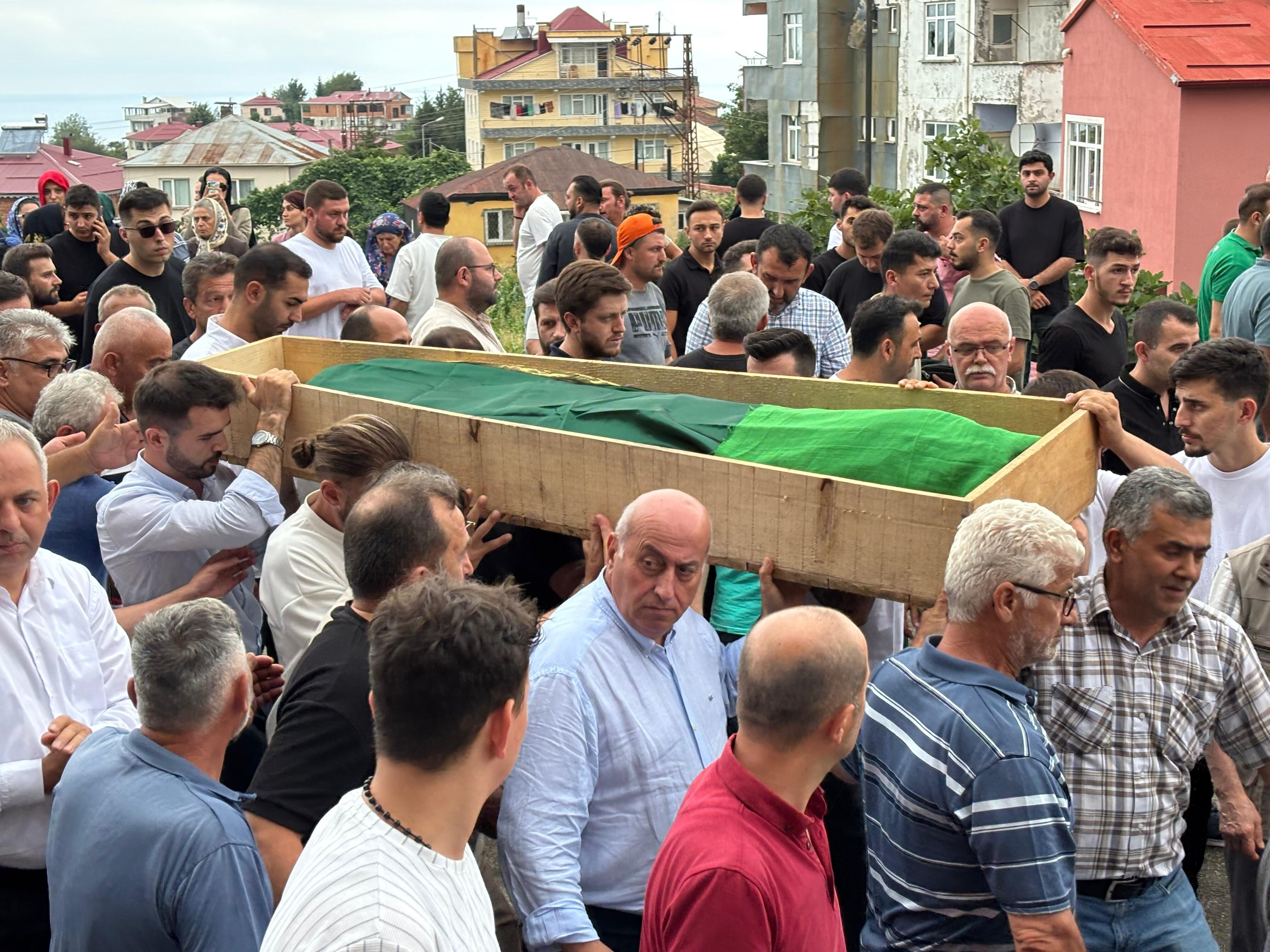 Sinem'i öldüren caniyi aldığı yakıt yakalattı: Bakanlık o görüntüleri paylaştı! Yaka paça götürdüler Sinem'i öldüren caniyi aldığı yakıt yakalattı: Bakanlık o görüntüleri paylaştı! Yaka paça götürdüler - 2. Resim