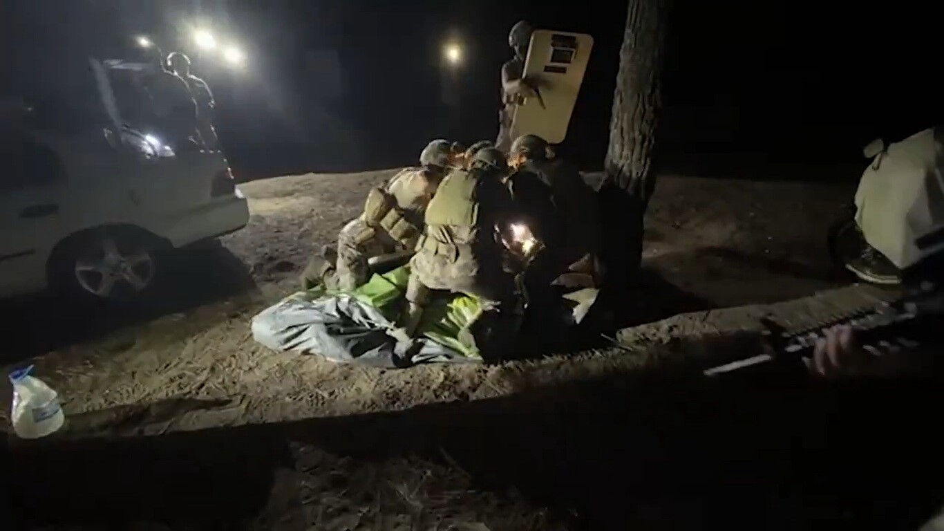 Sinem'i öldüren caniyi aldığı yakıt yakalattı: Bakanlık o görüntüleri paylaştı! Yaka paça götürdüler Sinem'i öldüren caniyi aldığı yakıt yakalattı: Bakanlık o görüntüleri paylaştı! Yaka paça götürdüler - 4. Resim