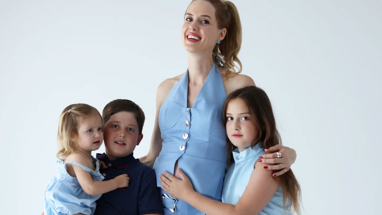 Wilma Elles 4. çocuğunu bekliyor! Cinsiyetini sosyal medyadan açıkladı - 1. Resim