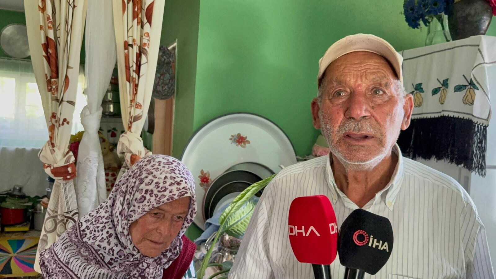 Yaşlı çiftten alkışlanacak hareket! Evlerini bakın nereye bağışladılar - 1. Resim