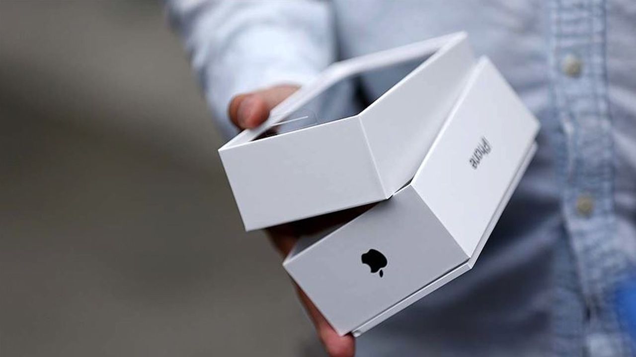 Apple 3 milyarıncı iPhone&#039;u sattı