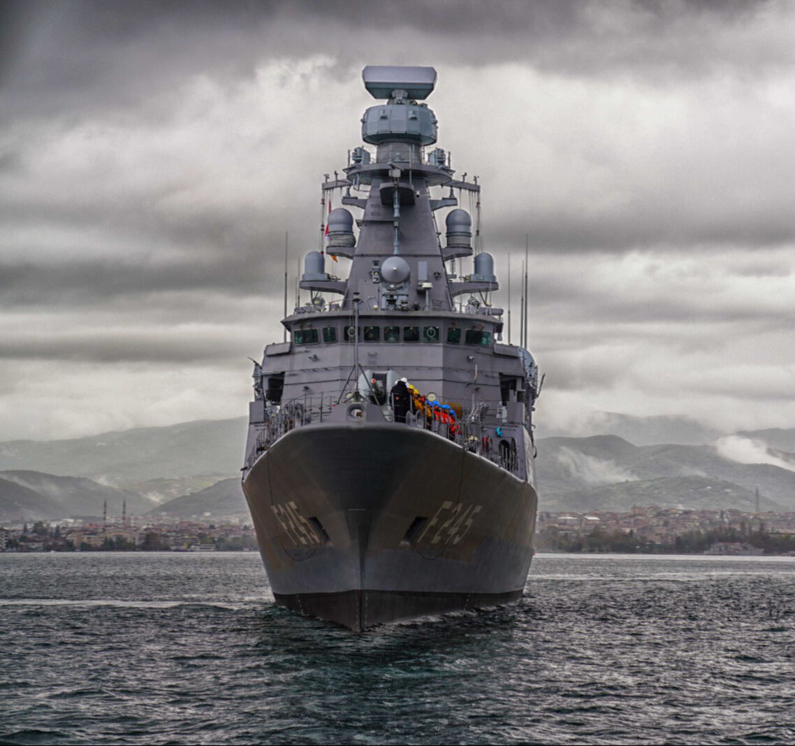 Mavi Vatan'ın savunucu gücü yenilendi! TCG ORUÇREİS fırkateyni görev yerini aldı - 1. Resim