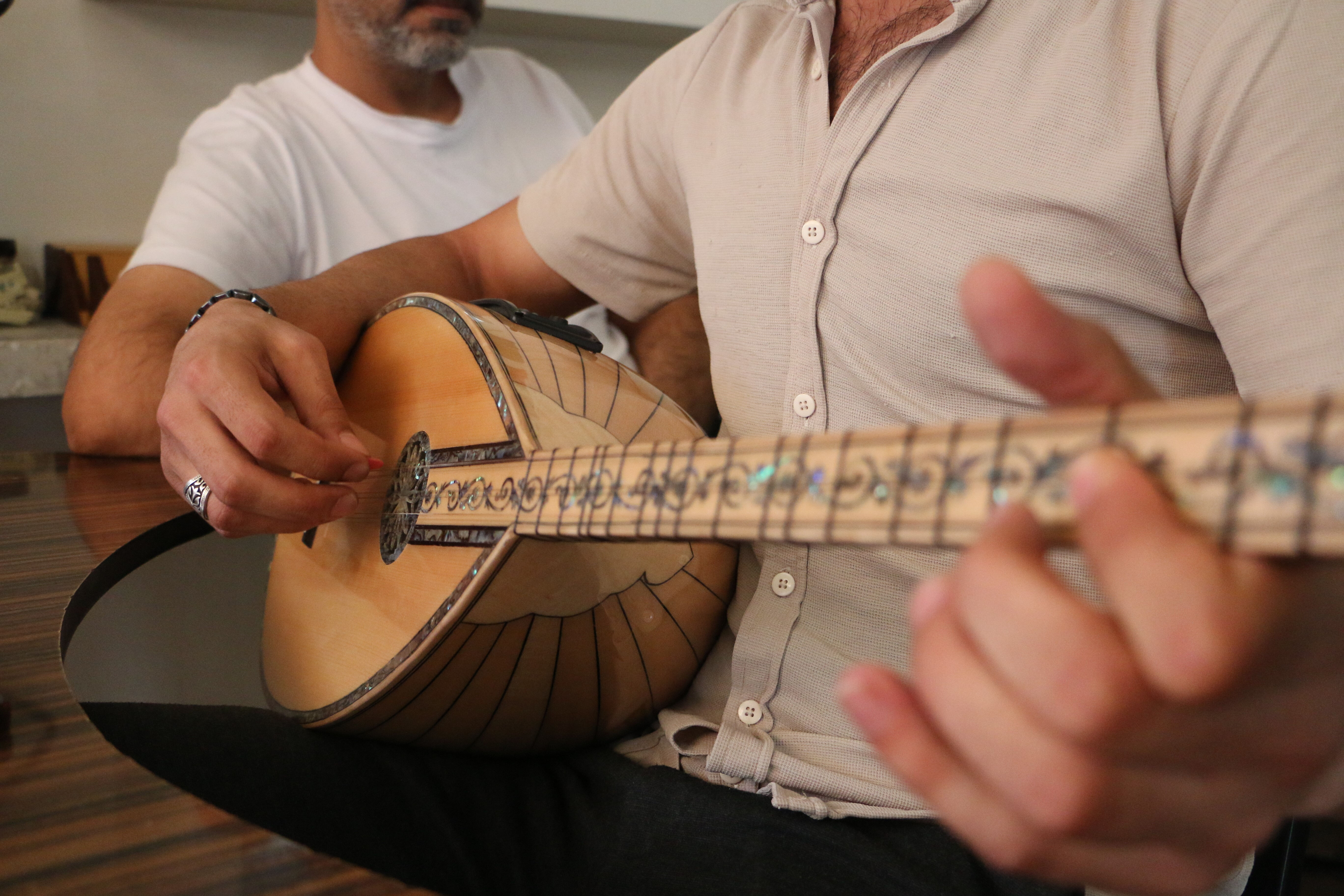 Sıcaklarla baş etmenin yeni yolu! Diyarbakır’daki o kıraathaneye gidenler şaşırıyor: İçerisinde yok yok… - 2. Resim