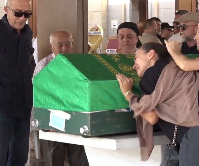 Ünlü spiker Levent Bitecik'ten acı haber geldi! Hayatını kaybetti Ünlü spiker Levent Bitecik'ten acı haber geldi! Hayatını kaybetti - 3. Resim