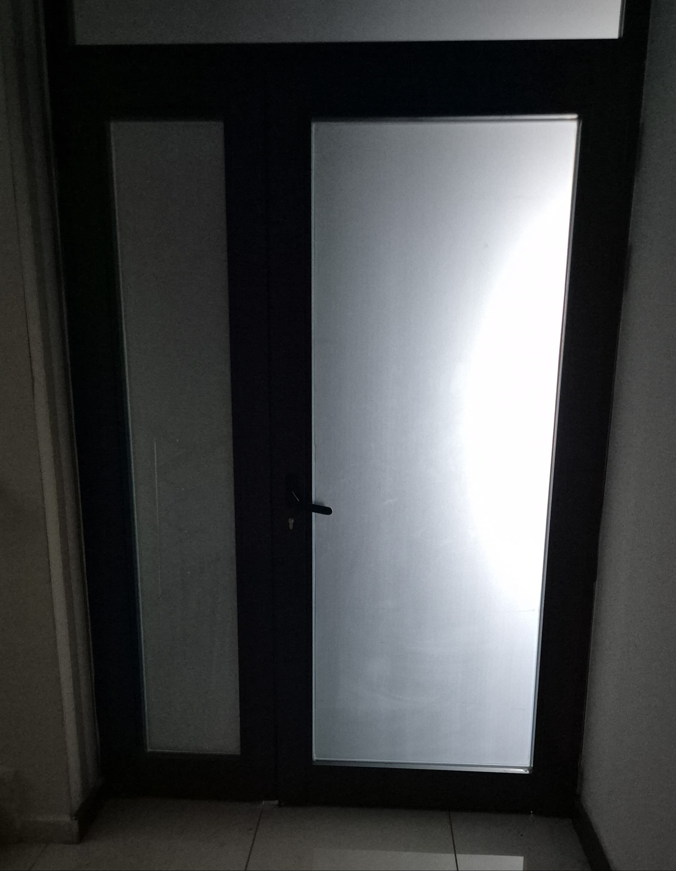 Belediye binasında İHA muhabirine yumruklu saldırı! Cep telefonunu alıp 'şifreli kapı' görüntülerini silmeye çalıştılar Belediye binasında İHA muhabirine yumruklu saldırı! Cep telefonunu alıp 'şifreli kapı' görüntülerini silmeye çalıştılar - 2. Resim