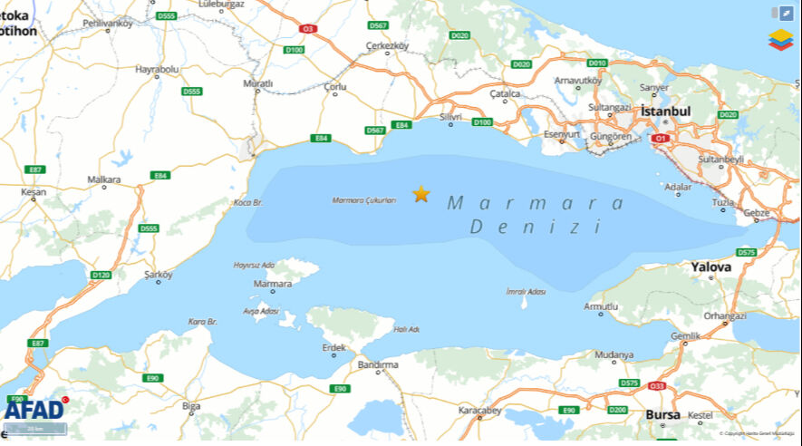 İstanbul'da korkutan deprem! Marmara yine sallandı İstanbul'da korkutan deprem! Marmara yine sallandı - 1. Resim
