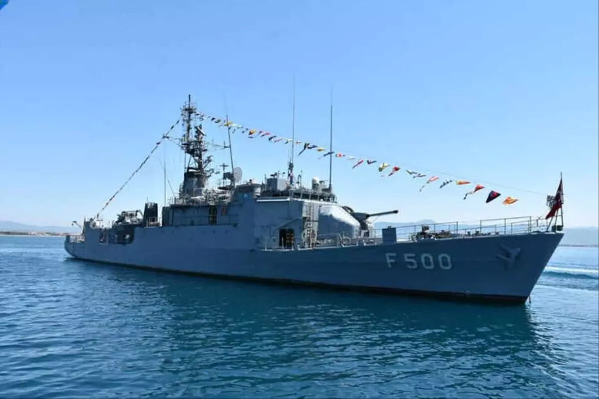 Mavi Vatan'da sıcak saatler: TCG Bozcaada harekete geçti! Mavi Vatan'da sıcak saatler: TCG Bozcaada harekete geçti! - 1. Resim